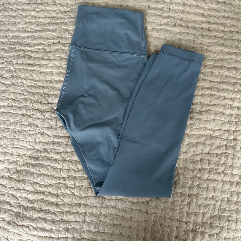 NEVER BEEN WORN CHAMBRAY LULULEMON 25” luxtreme